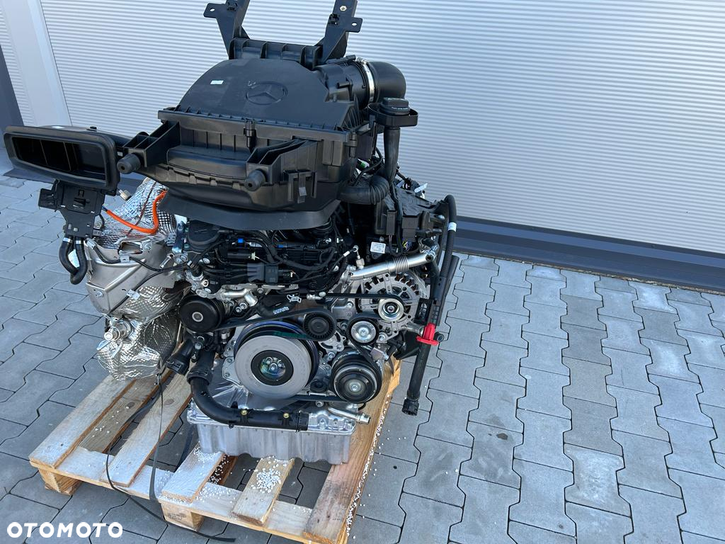Silnik ze skrzynią biegów Mercedes Sprinter 907 - 9