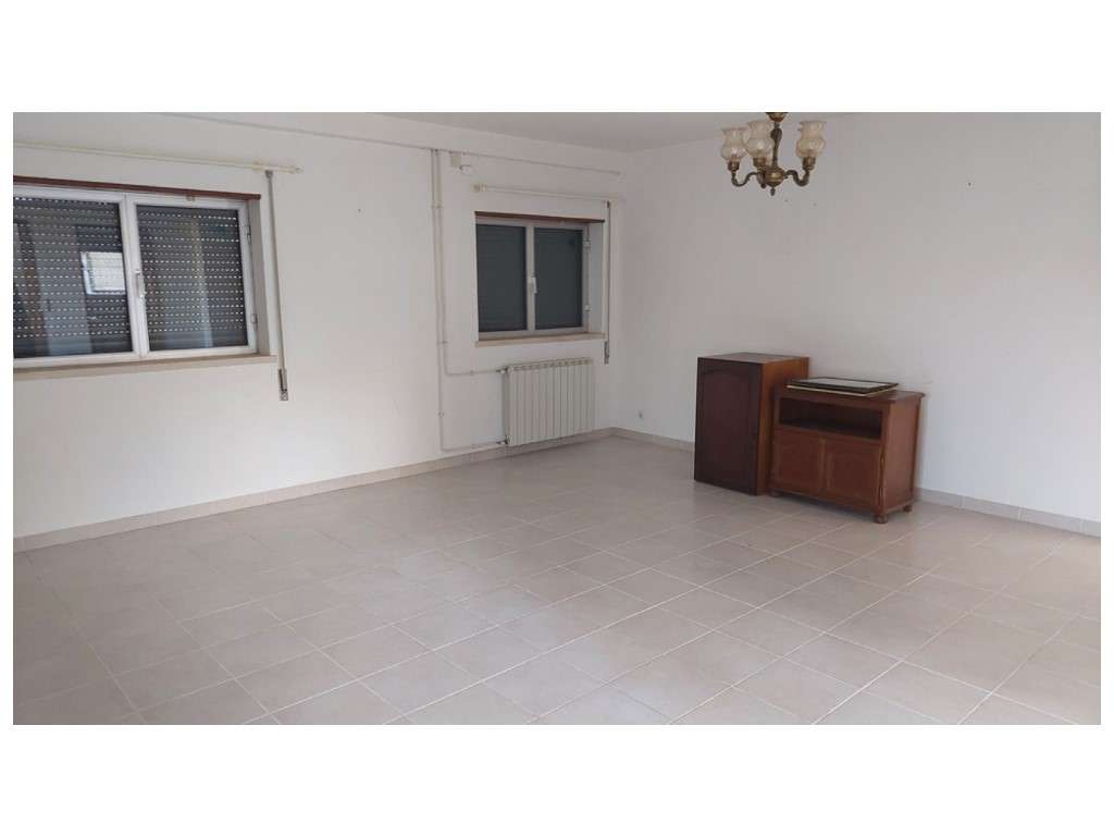 Moradia T3+3 individual no Lameiro - Carvide - Grande imagem: 3/45