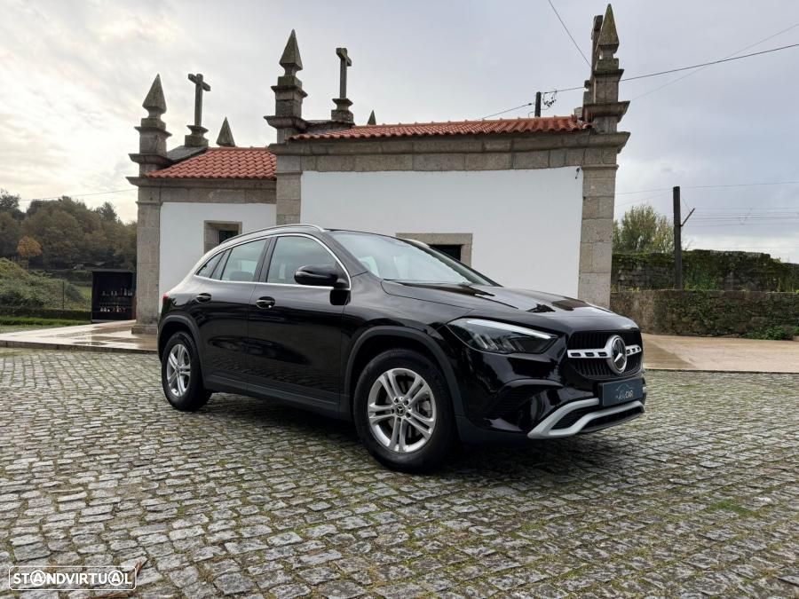 Mercedes-Benz GLA 180 - 1