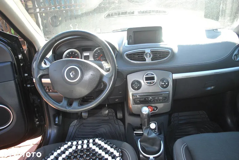 Renault Clio - 10
