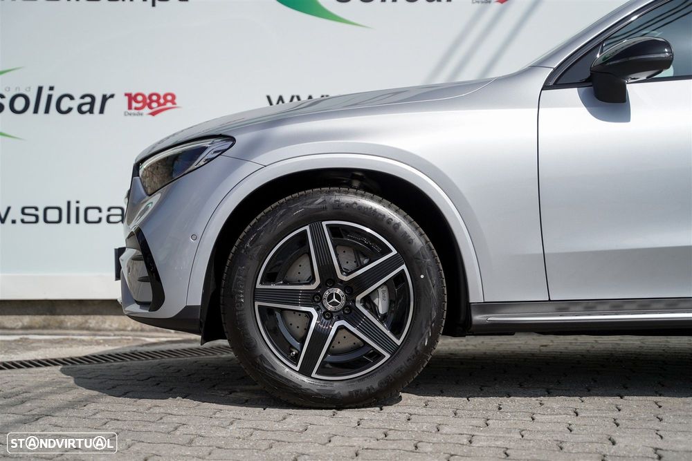 Mercedes-Benz GLC 300 e Coupe 4Matic - 13