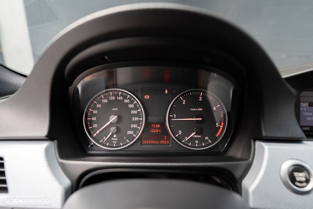 BMW 318 d - 22