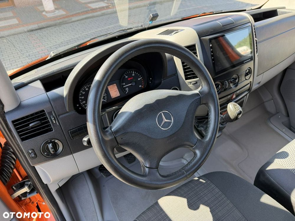Mercedes-Benz Sprinter - 20