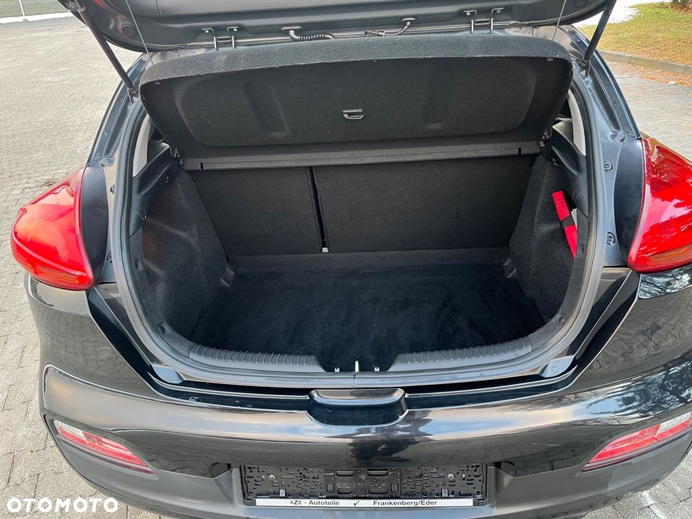 Kia ProCeed 1.4 M - 14