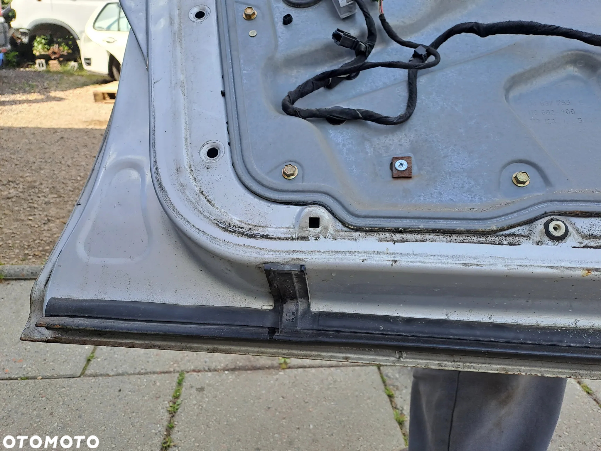 Volkswagen Golf IV 5D drzwi kompletne klapa kod lakieru LB7Z i inne - 10