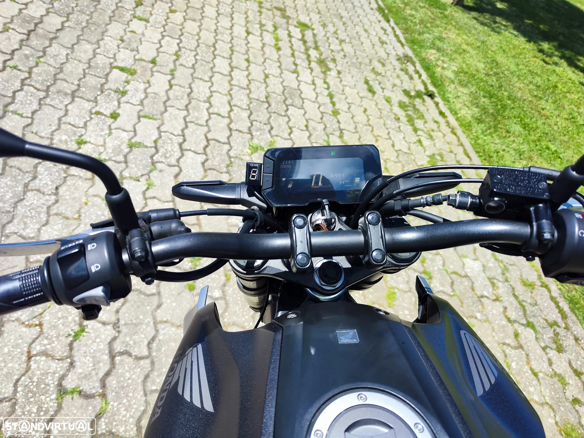Honda CB 300 R - 9
