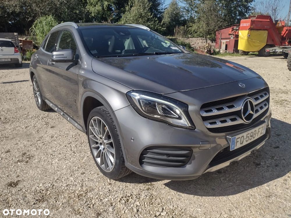Mercedes-Benz GLA - 1