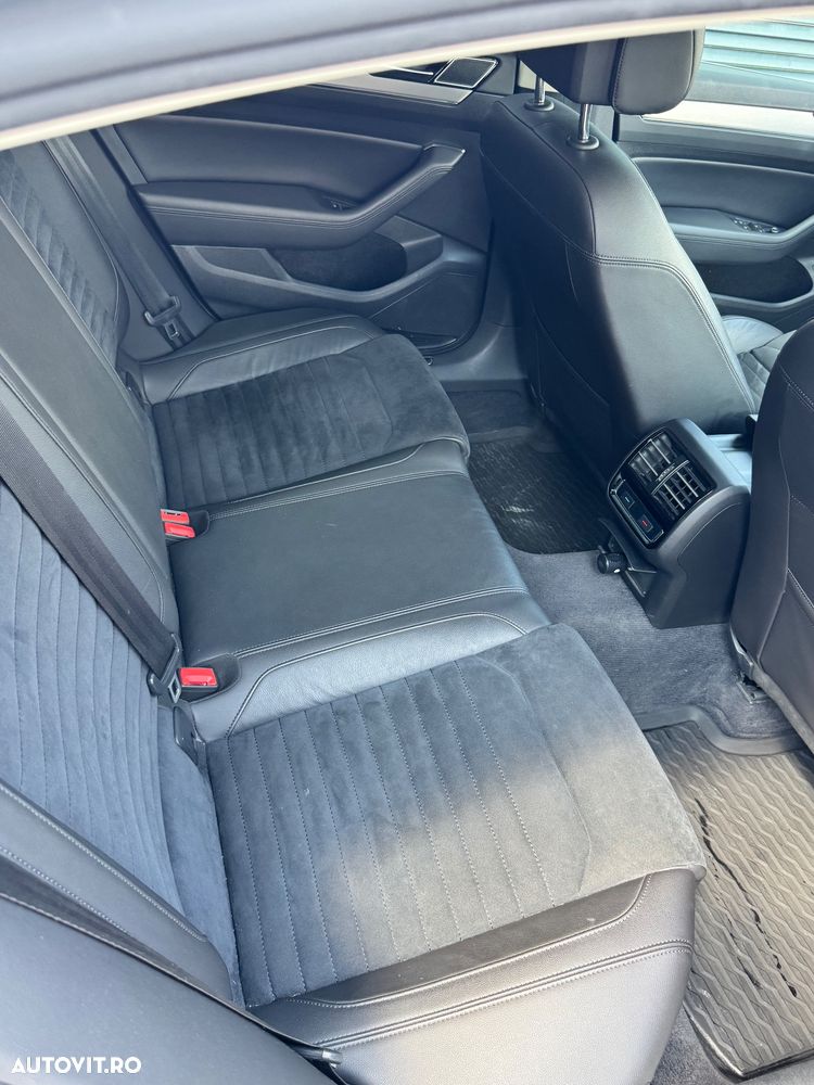 Volkswagen Passat 2.0 TDI DSG Highline - 12
