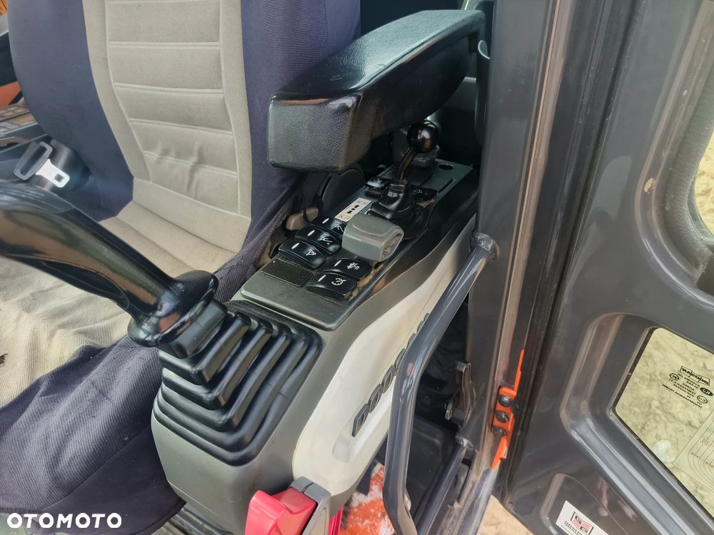 Doosan DX165W-5 - 13