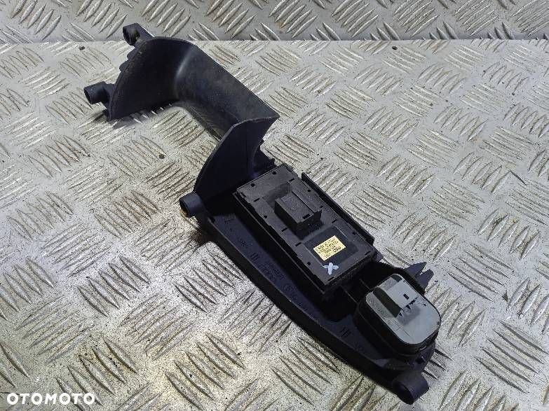 PRZEŁĄCZNIK SZYBY AUDI A4 B6 - 2