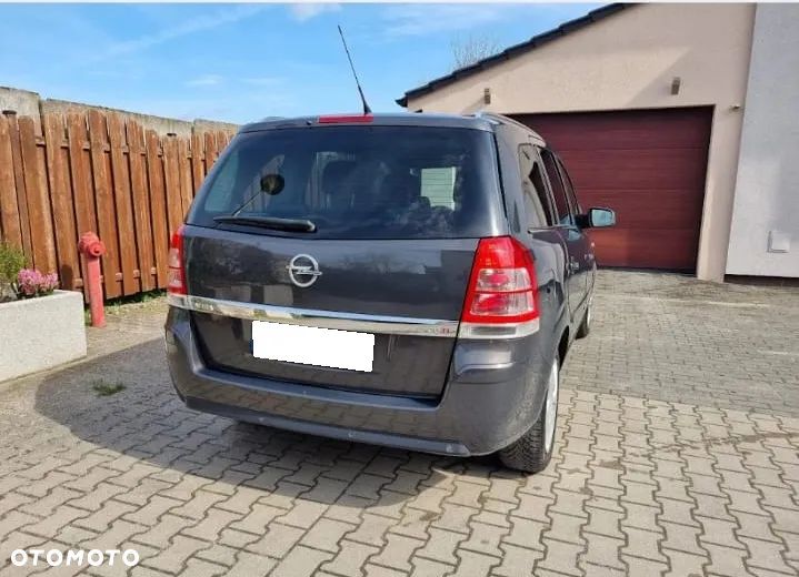 Opel Zafira - 11