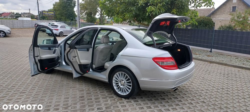 Mercedes-Benz Klasa C - 23
