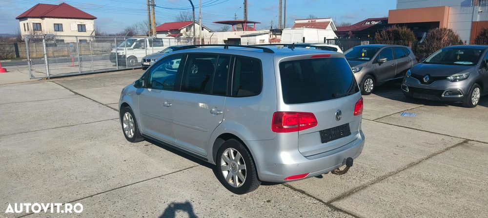 Volkswagen Touran 2.0 TDI DPF DSG Comfortline - 5