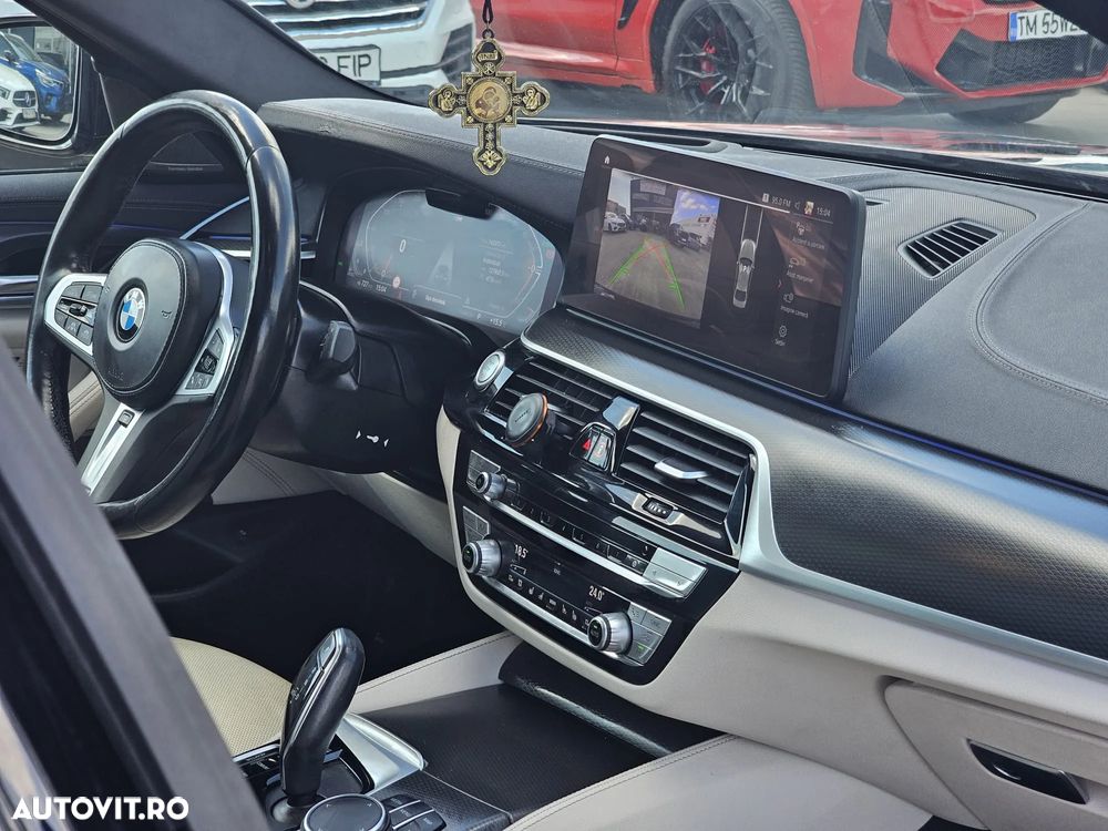 BMW Seria 5 540d xDrive AT MHEV - 31