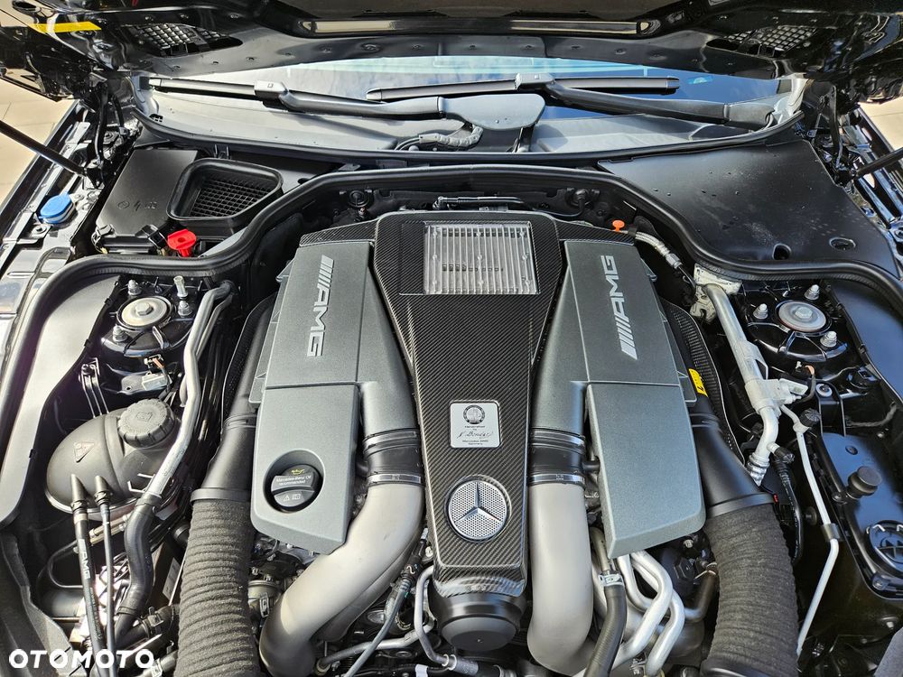 Mercedes-Benz SL 63 AMG - 13