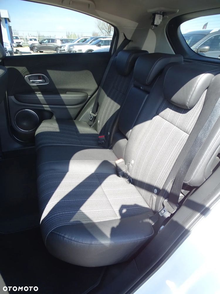 Honda HR-V 1.5 i-VTEC CVT Executive - 11