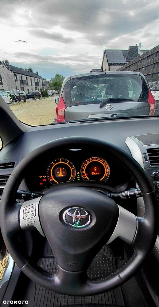 Toyota Auris 1.4 D-4D Premium - 10