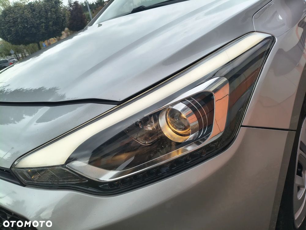 Hyundai i20 1.2 Trend - 26