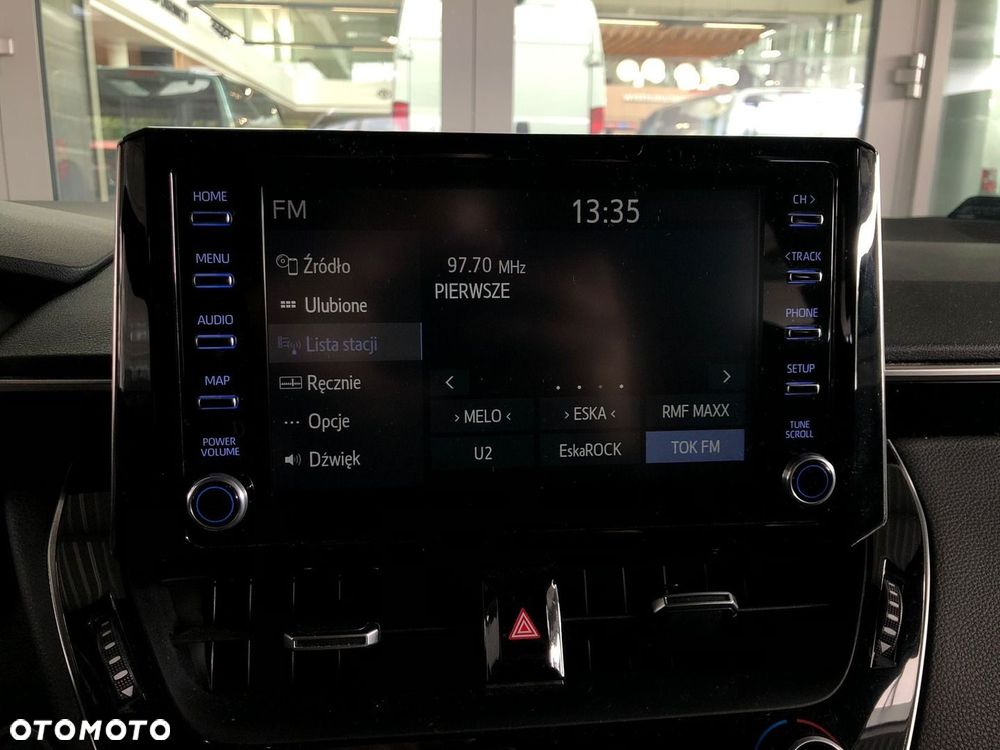 Toyota Corolla 1.8 Hybrid Comfort - 17