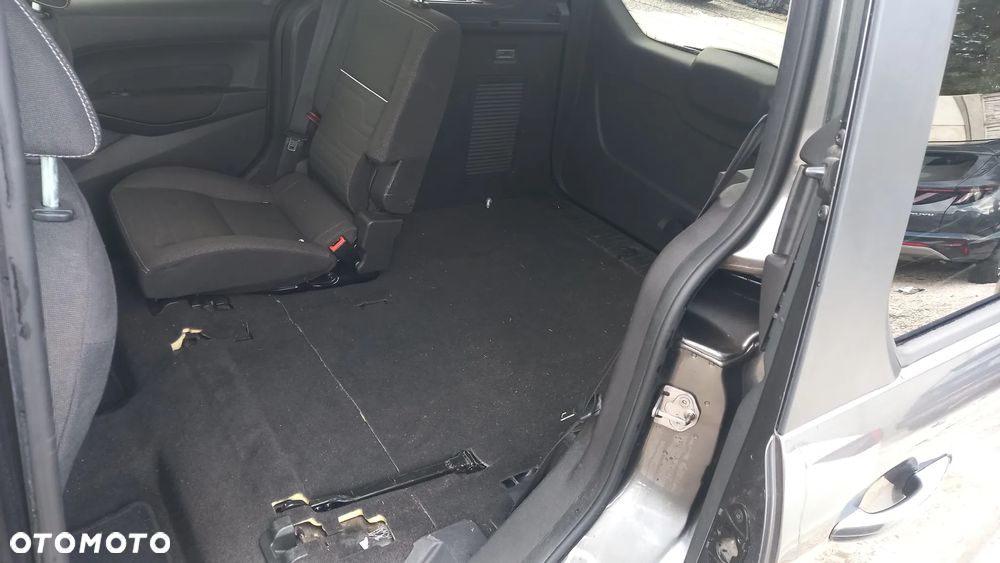 Ford Tourneo Connect - 8