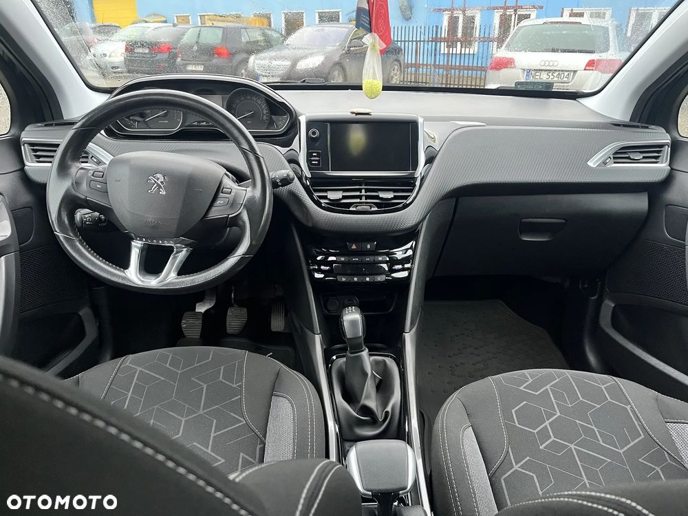 Peugeot 2008 1.2 Pure Tech Active S&S - 14