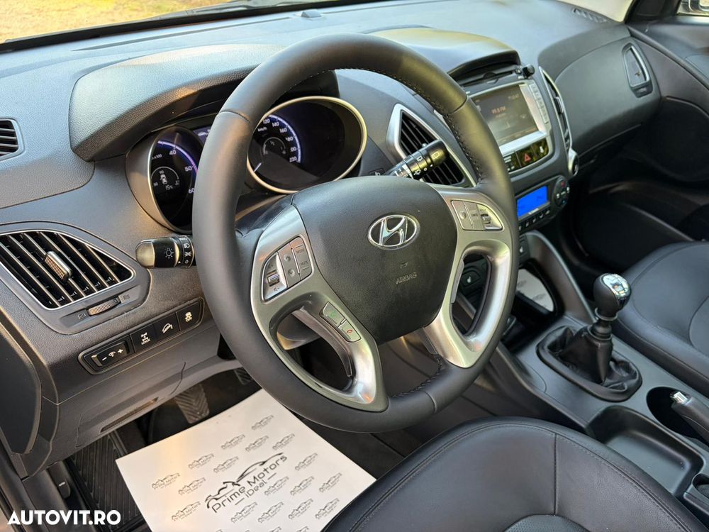 Hyundai ix35 2.0 CRDI 4WD Premium - 23