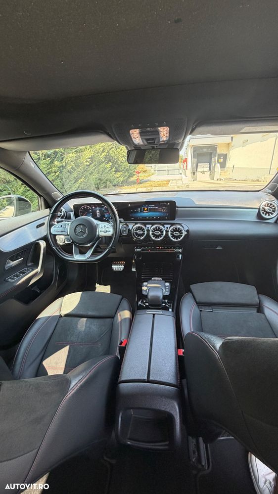 Mercedes-Benz A 250 7G-DCT AMG Line - 13