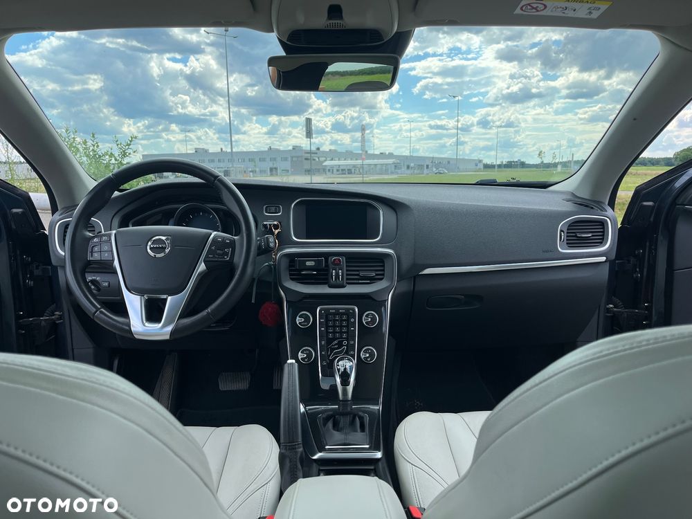 Volvo V40 T3 Drive-E Momentum - 15