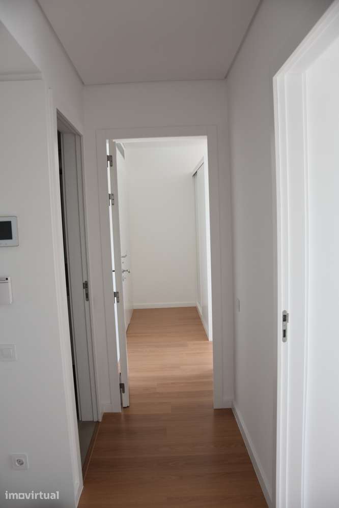 Apartamento T2 com 2  muito luminoso em Carnide - Grande imagem: 3/16