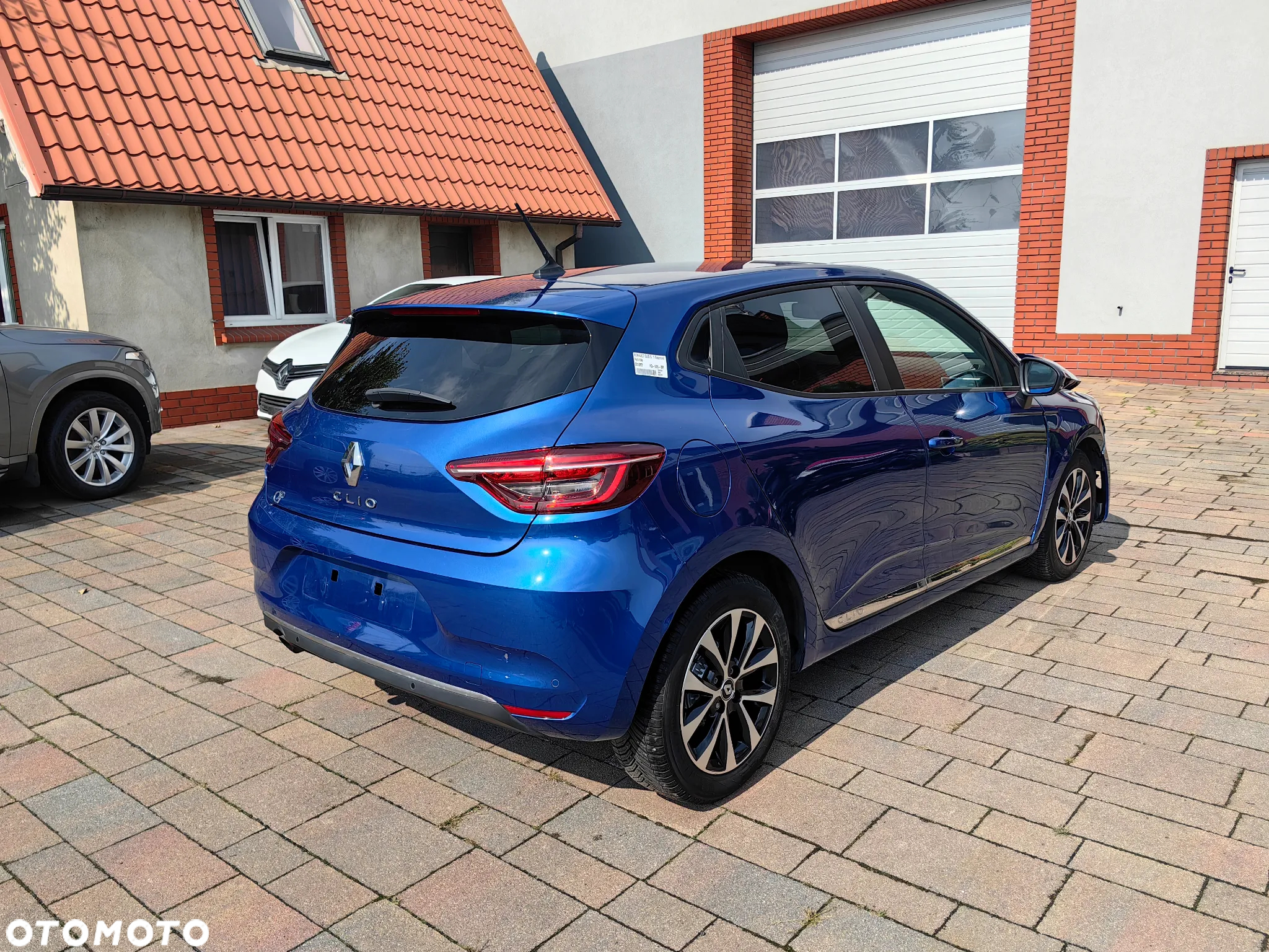 Renault Clio TCe 100 BUSINESS EDITION - 2