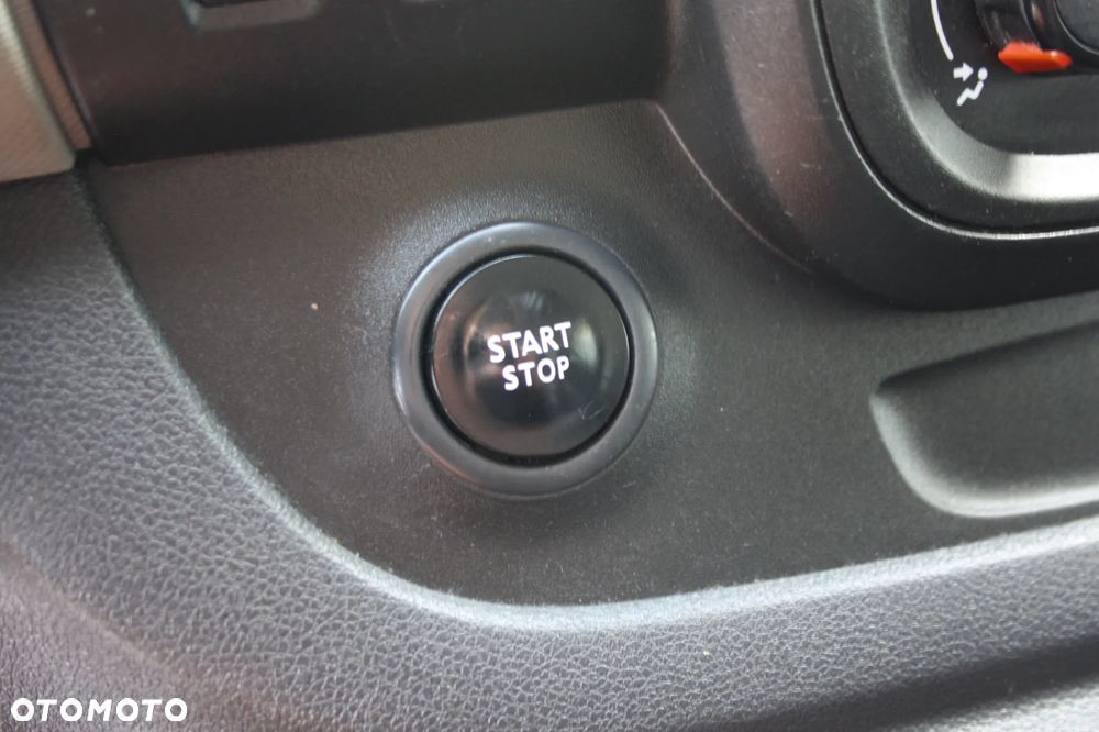 Renault TRAFIC - 11