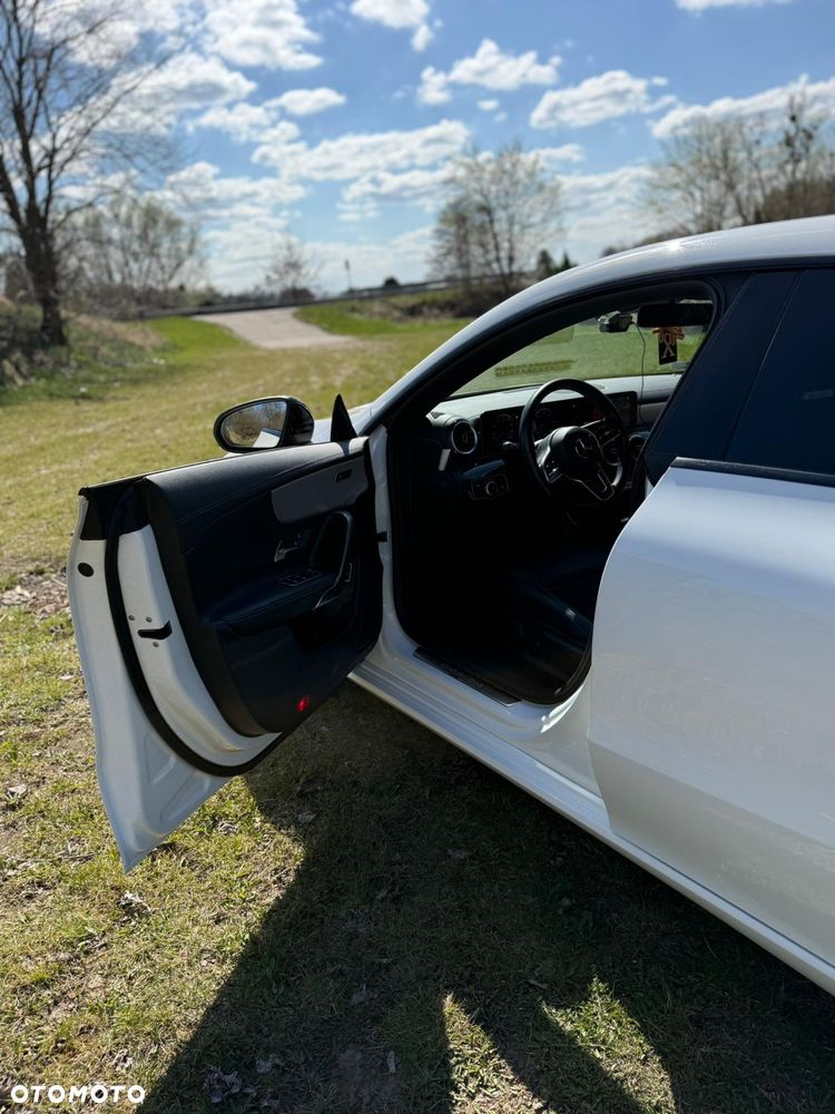 Mercedes-Benz CLA 200 d Edition 1 8G-DCT - 4