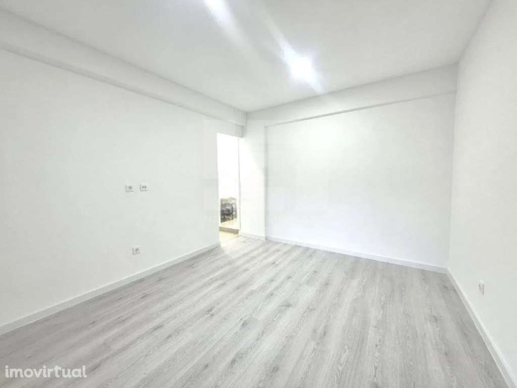 APARTAMENTO T2 - COVA DA PIEDADE - Grande imagem: 3/15