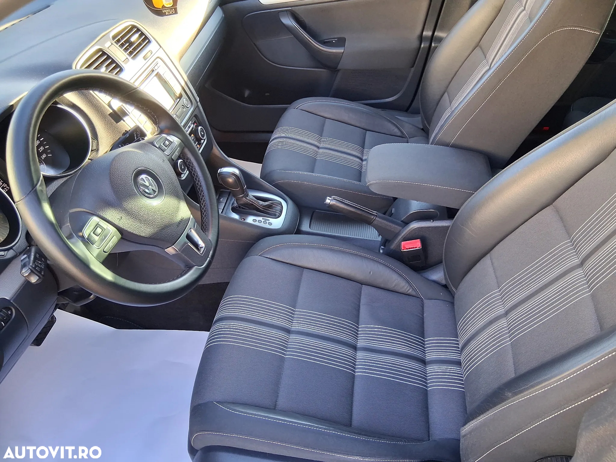 Volkswagen Golf 2.0 TDI DPF DSG MATCH - 10