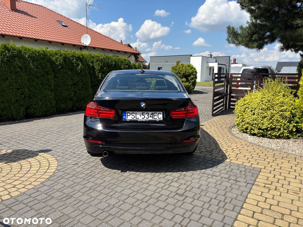 BMW Seria 3 320d - 5