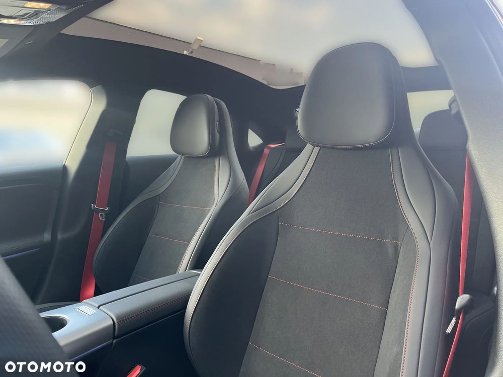 Mercedes-Benz CLA - 11