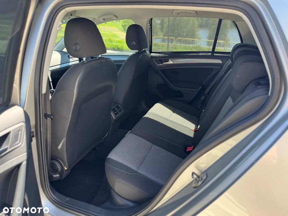 Volkswagen Golf - 15