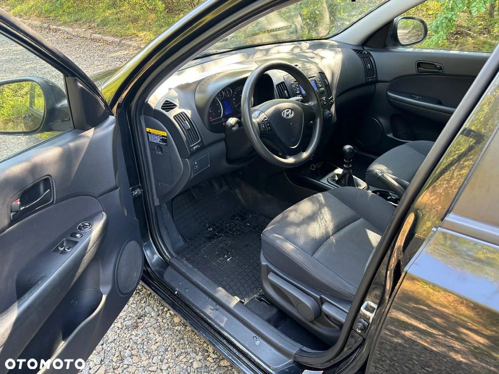 Hyundai i30 1.6 CRDi Classic + - 15