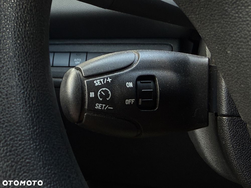 Peugeot 208 Blue-HDi 100 Stop&Start Active - 12