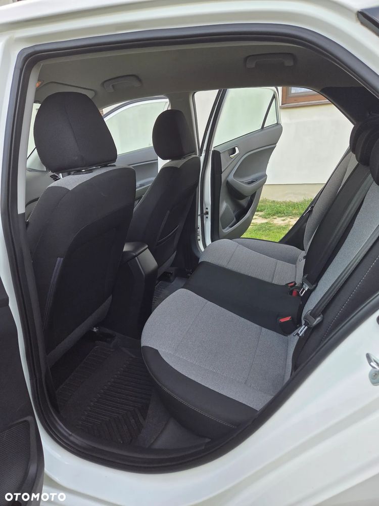 Hyundai i20 1.2 Intro Edition - 28