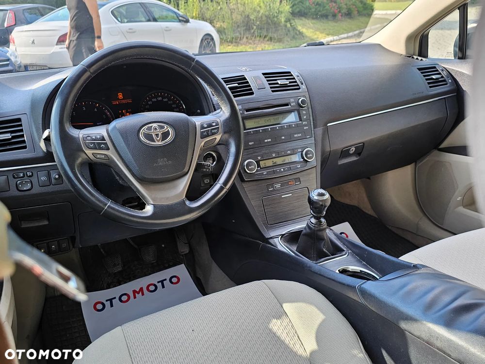 Toyota Avensis 2.0 D-4D Premium - 14