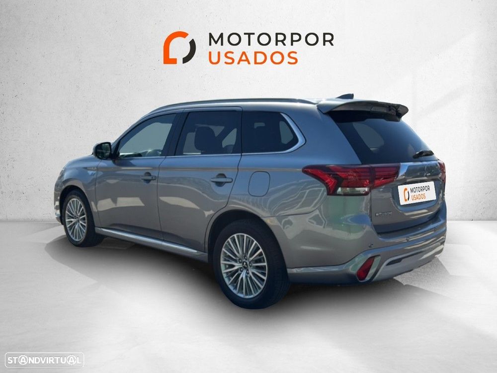 Mitsubishi Outlander - 6