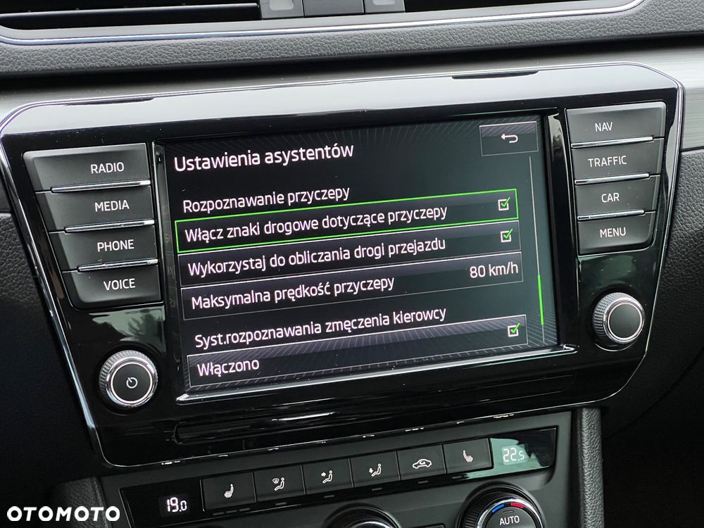 Skoda Superb 1.6 TDI Style DSG - 30