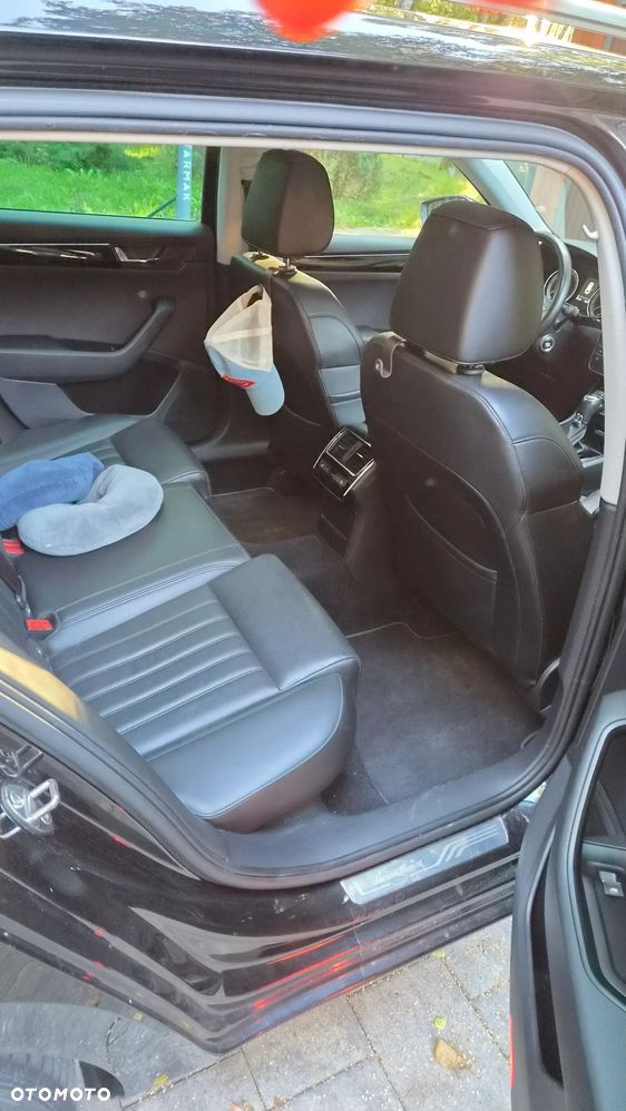 Skoda Superb 2.0 TDI 4x4 L&K DSG - 9