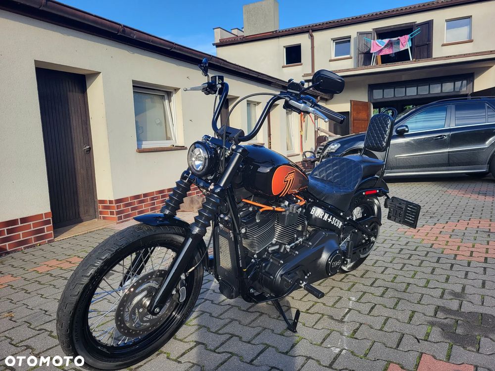 Harley-Davidson Softail Street Bob - 7