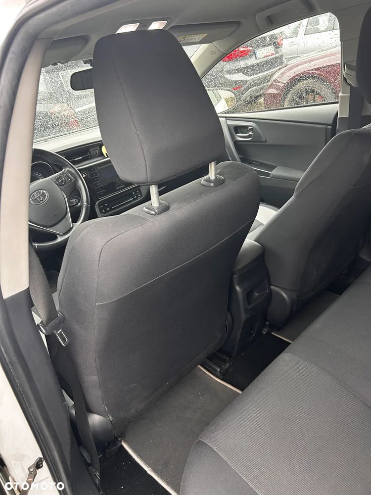 Toyota Auris Hybrid 135 Active - 9