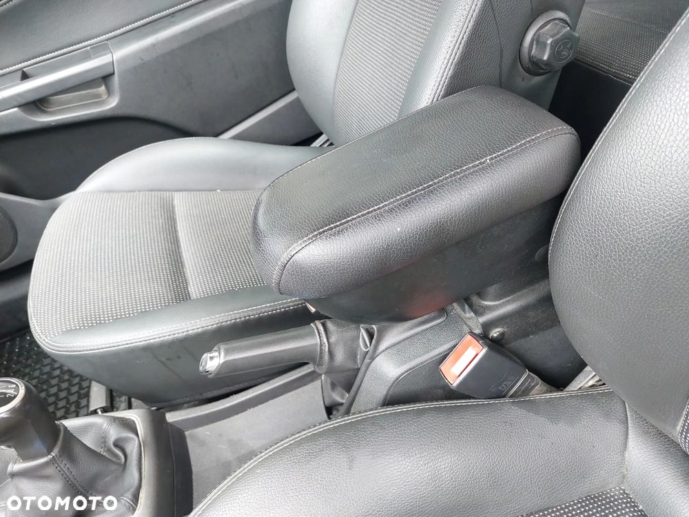 Opel Astra - 25
