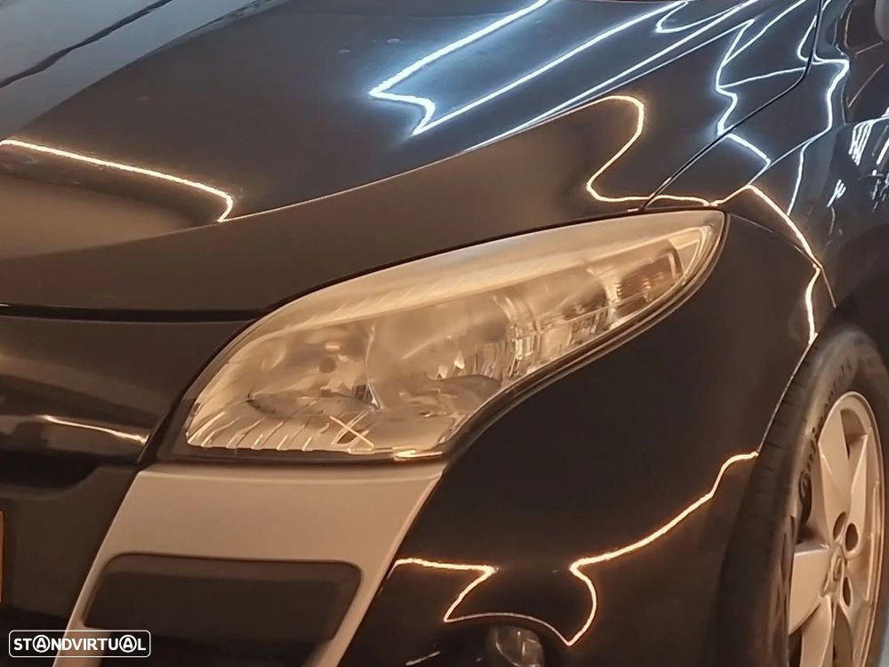 Renault Mégane Coupe 1.5 dCi Dynamique - 4