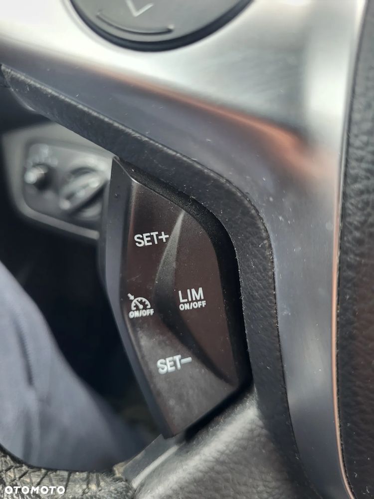 Ford Kuga 2.0 TDCi 4x4 Titanium - 33