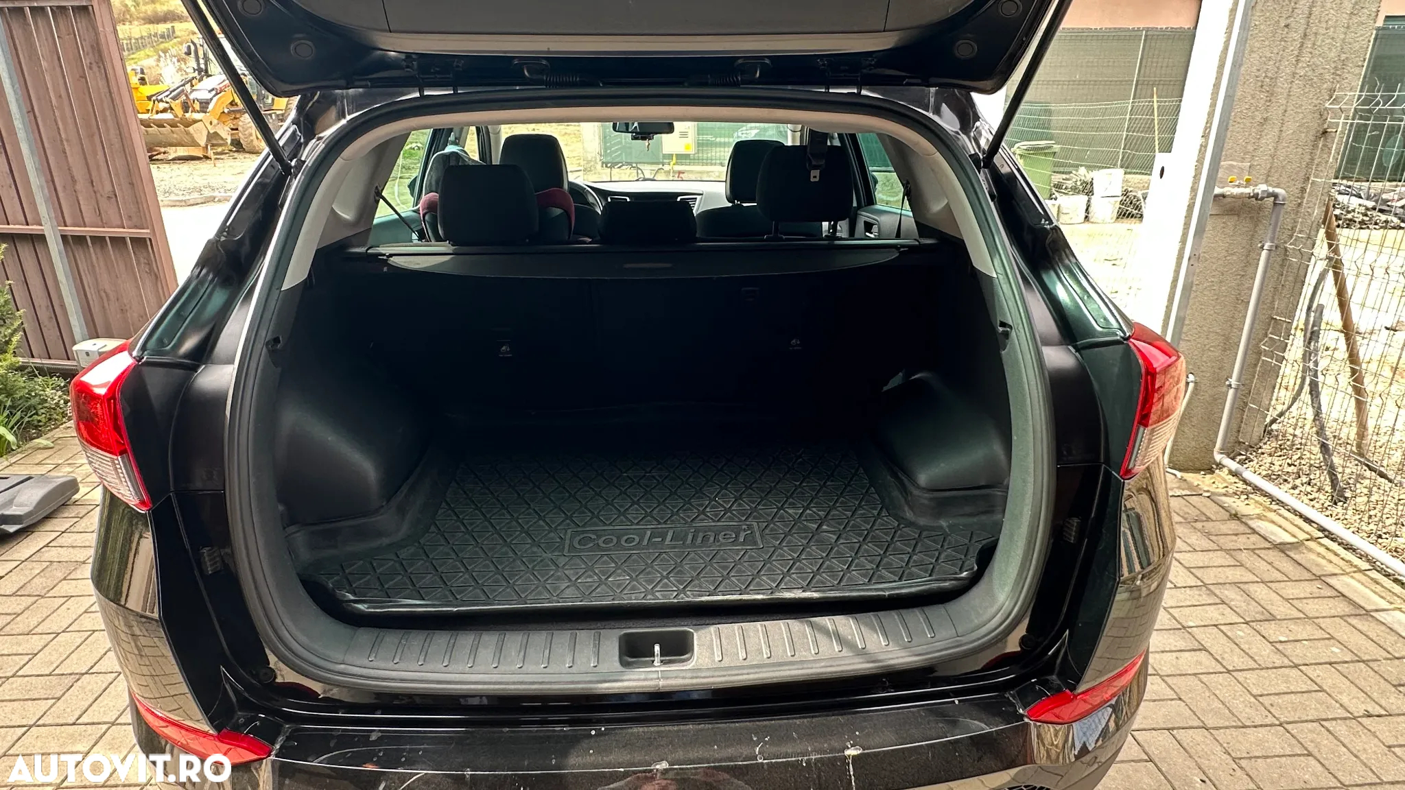 Hyundai Tucson 2.0 CRDI 4WD 6AT Premium+ - 12